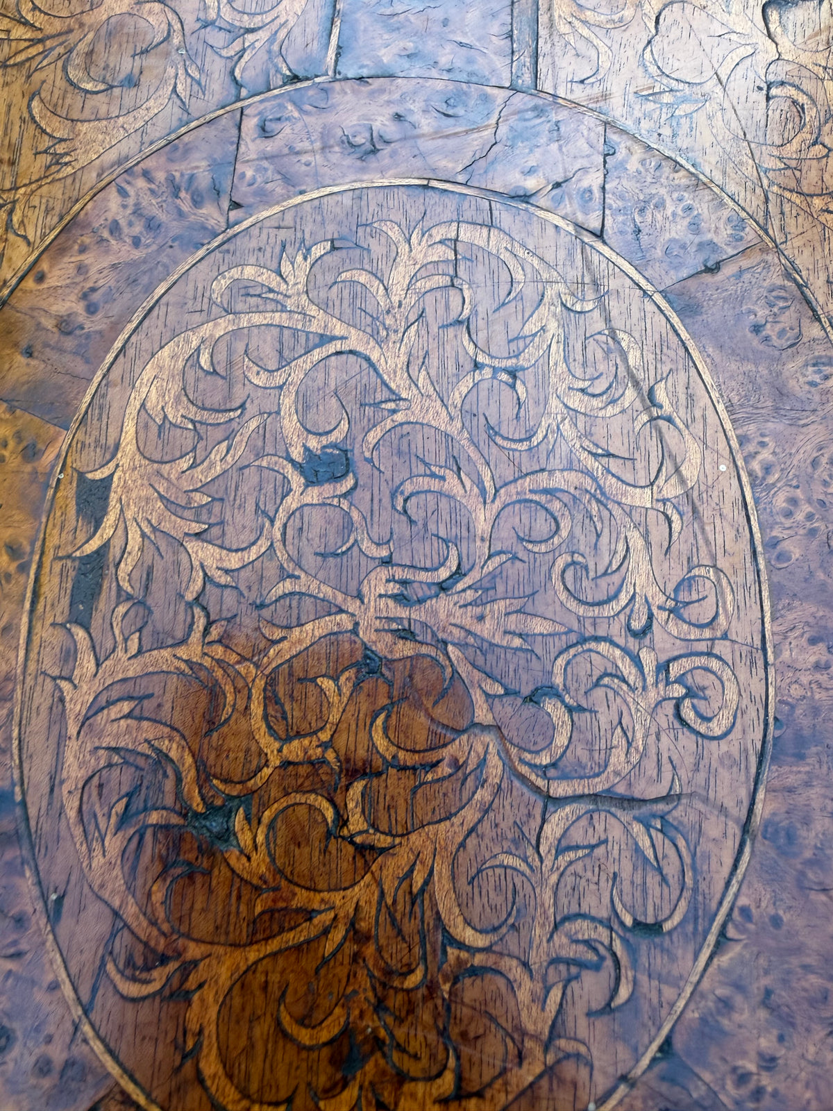 ANTIQUE WALNUT BOX