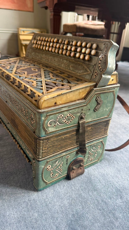 FRENCH ACCORDION