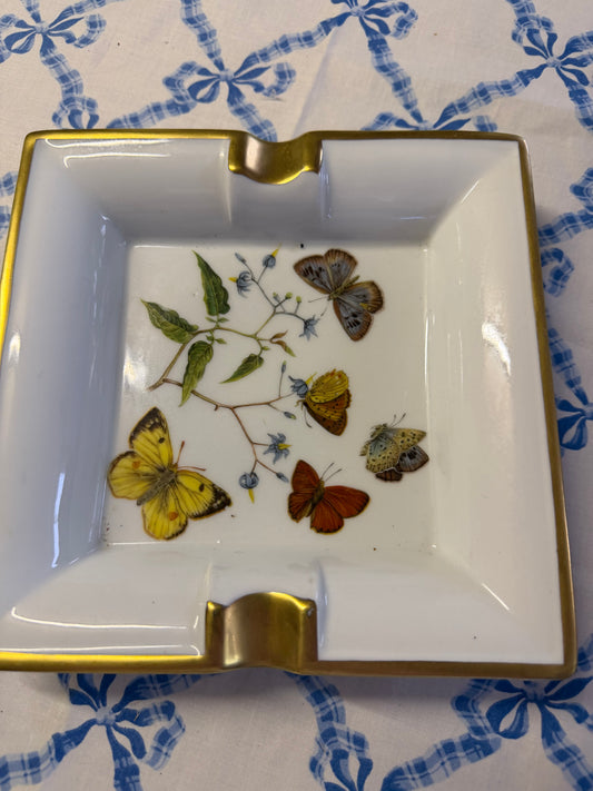 ASHTRAY