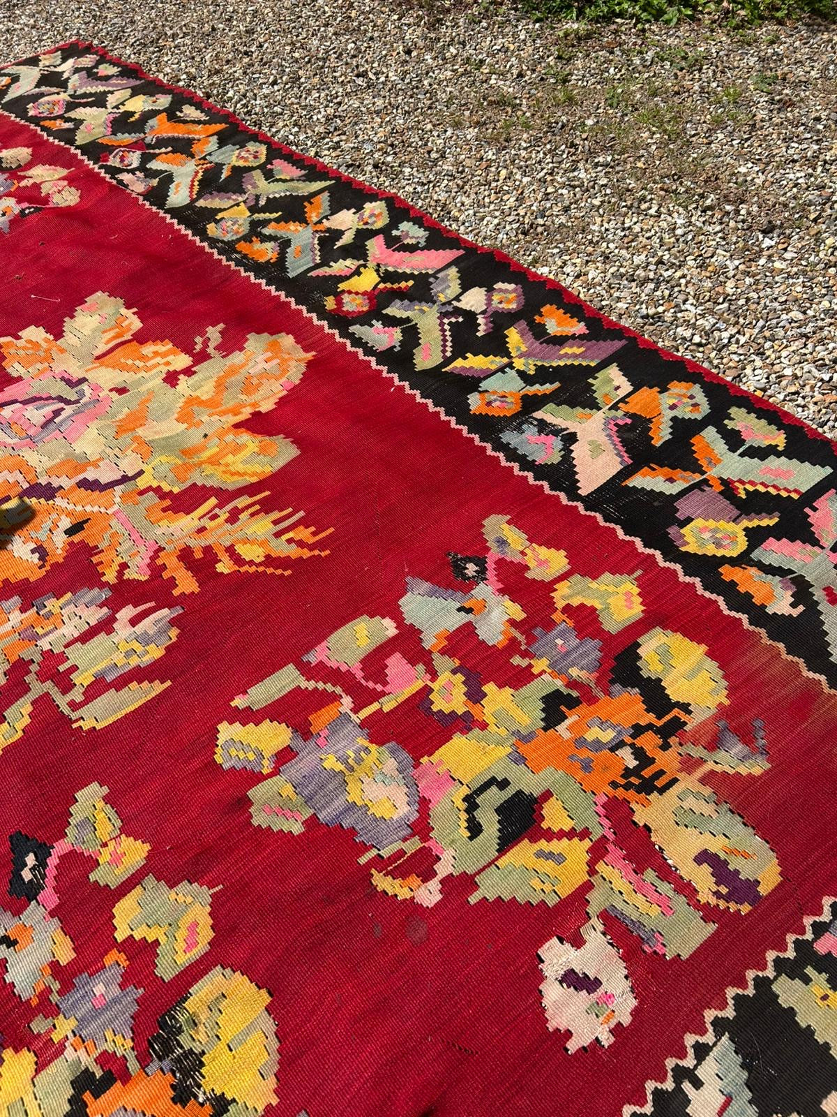 KILIM RUG