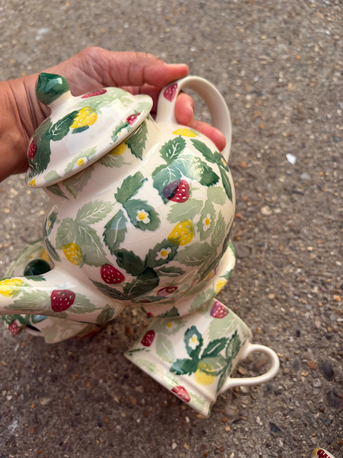 BRIDGEWATER POTTERY