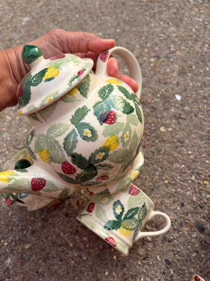 BRIDGEWATER POTTERY