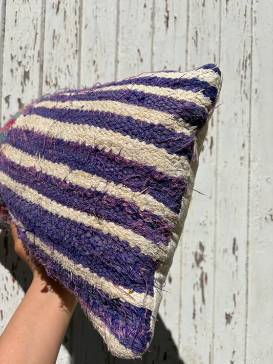 CUSHION