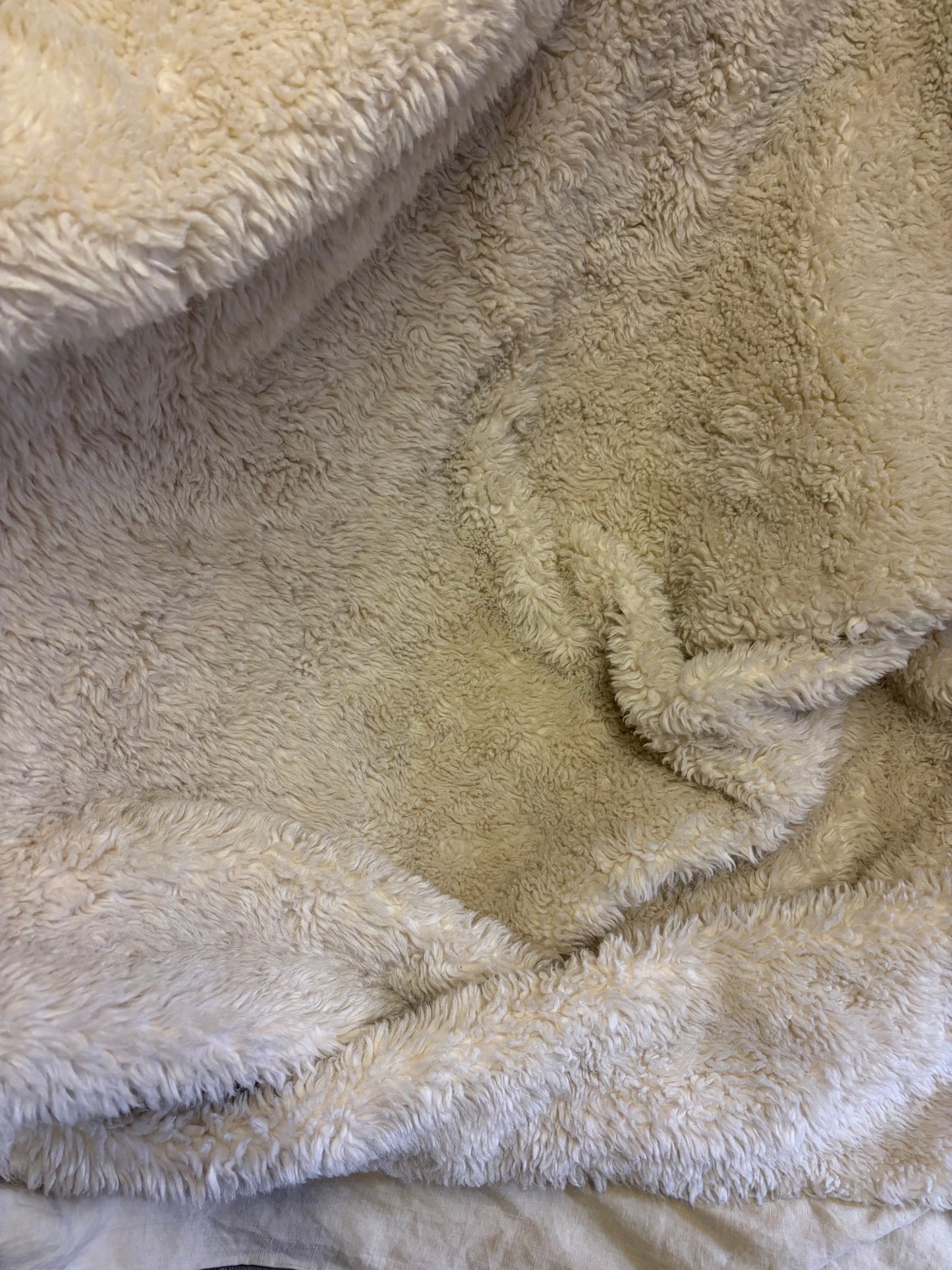 FAUX FUR THROW
