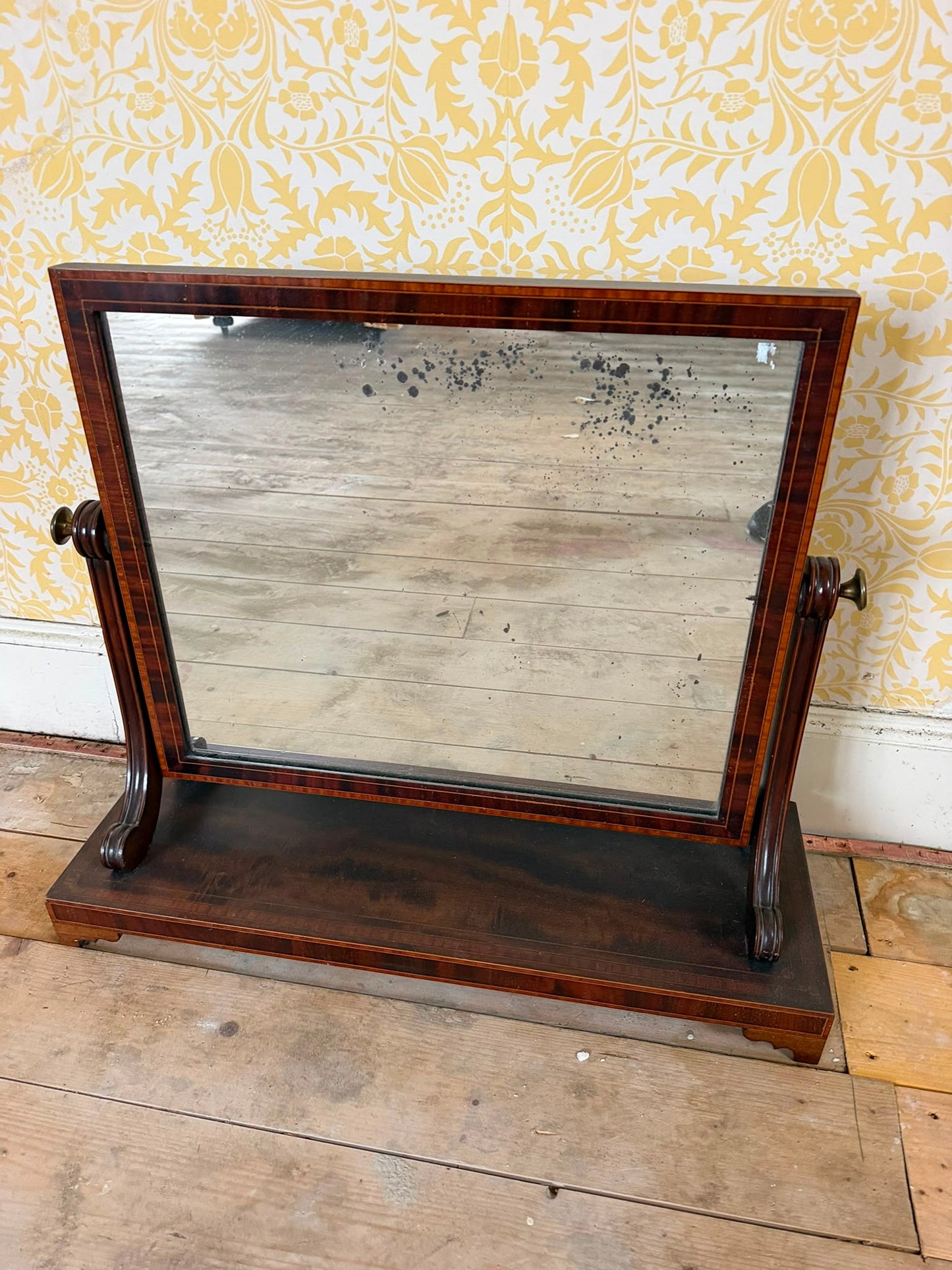 SWING MIRROR
