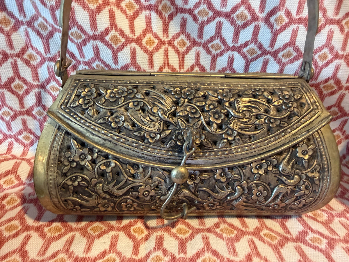 METAL CLUTCH BAGS
