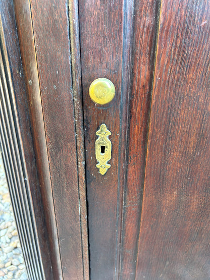 CORNER CABINET