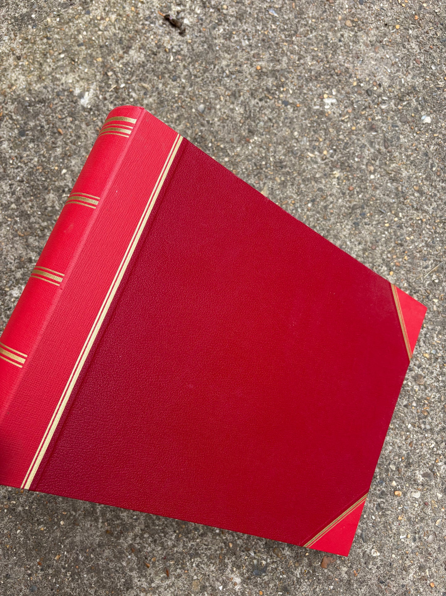 PHOTOGRAPH ALBUM
