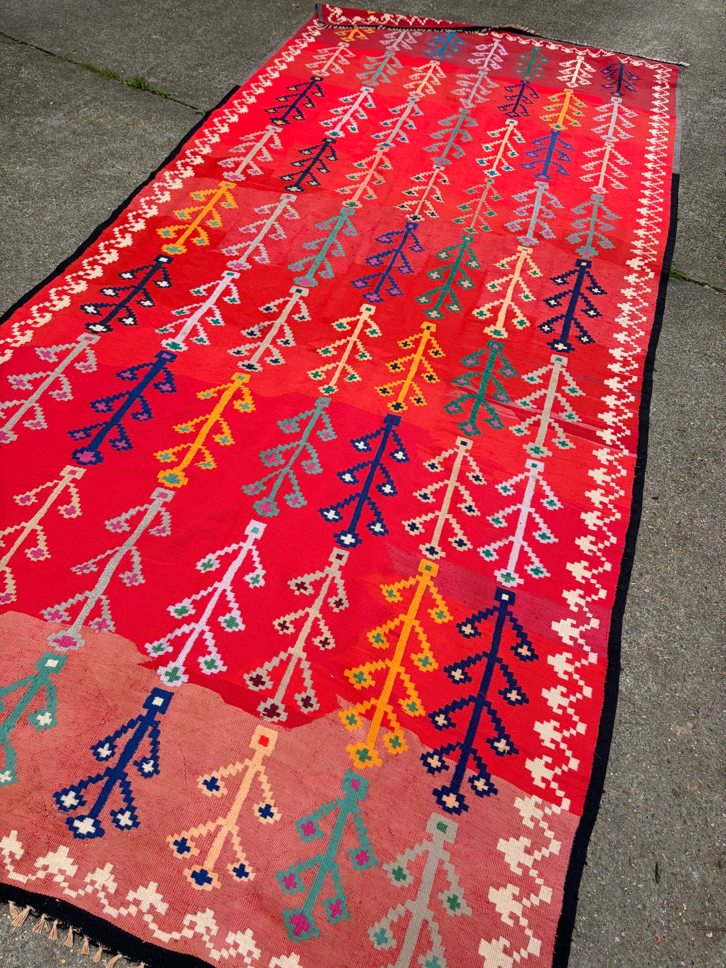 RED KILIM