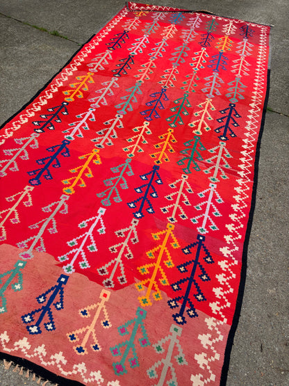 RED KILIM