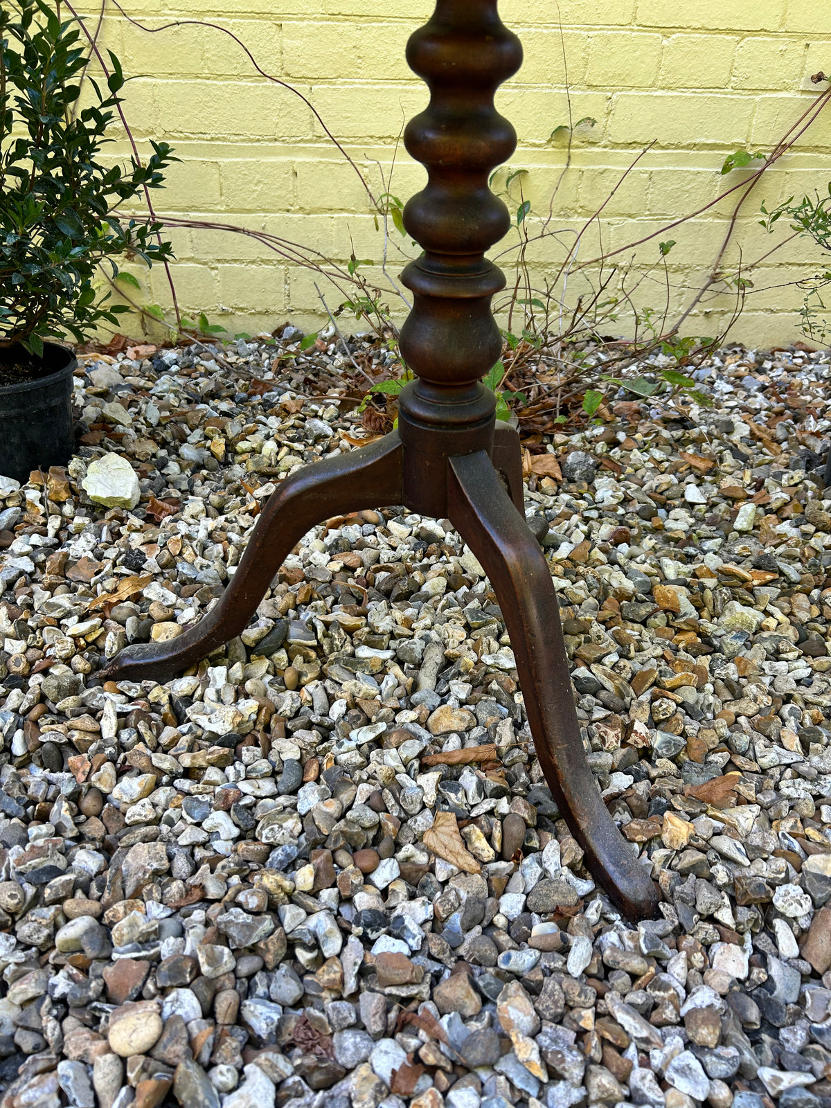 BOBBIN TABLE