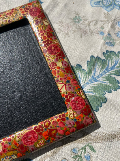 FLORAL PICTURE FRAME