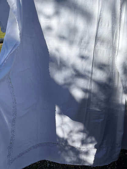 TABLECLOTH