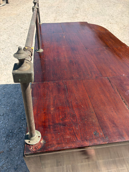 SIDEBOARD