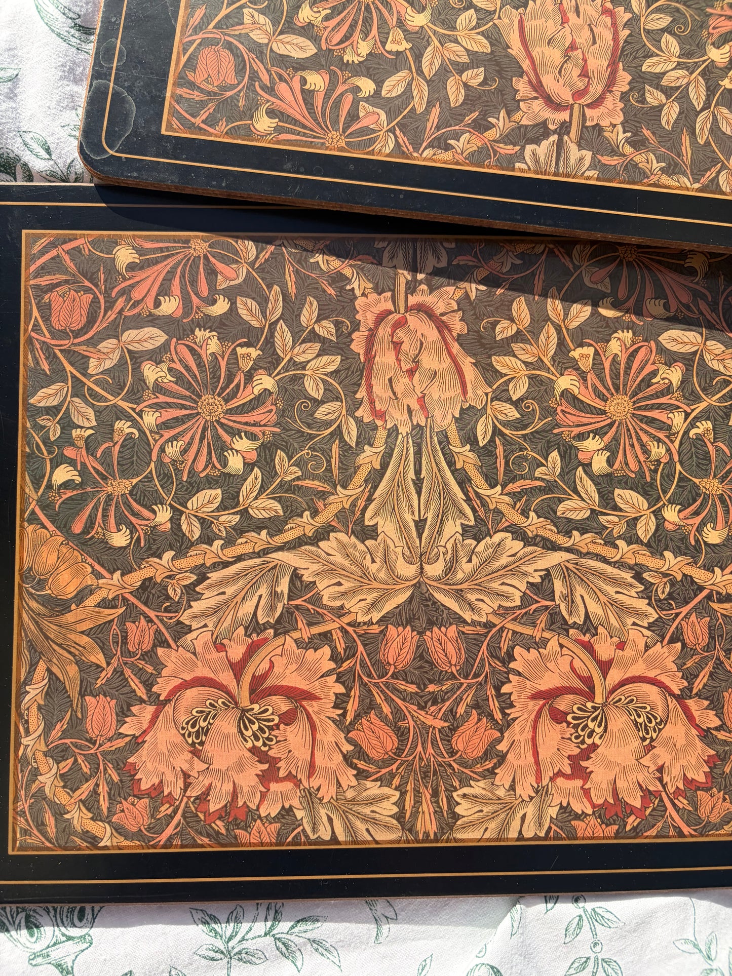 4 MORRIS PLACEMATS