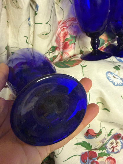 BLUE GLASSES