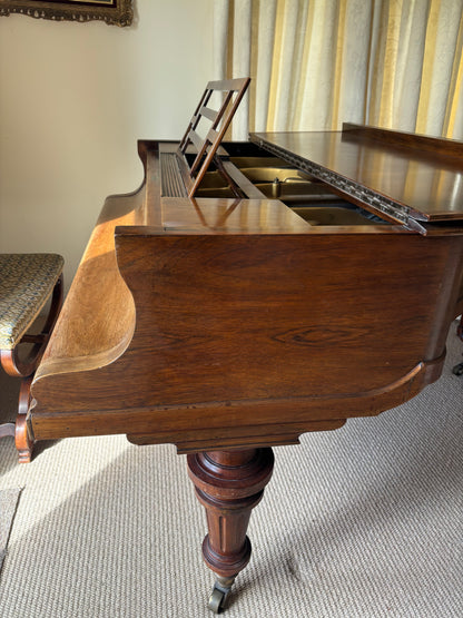 GRAND PIANO