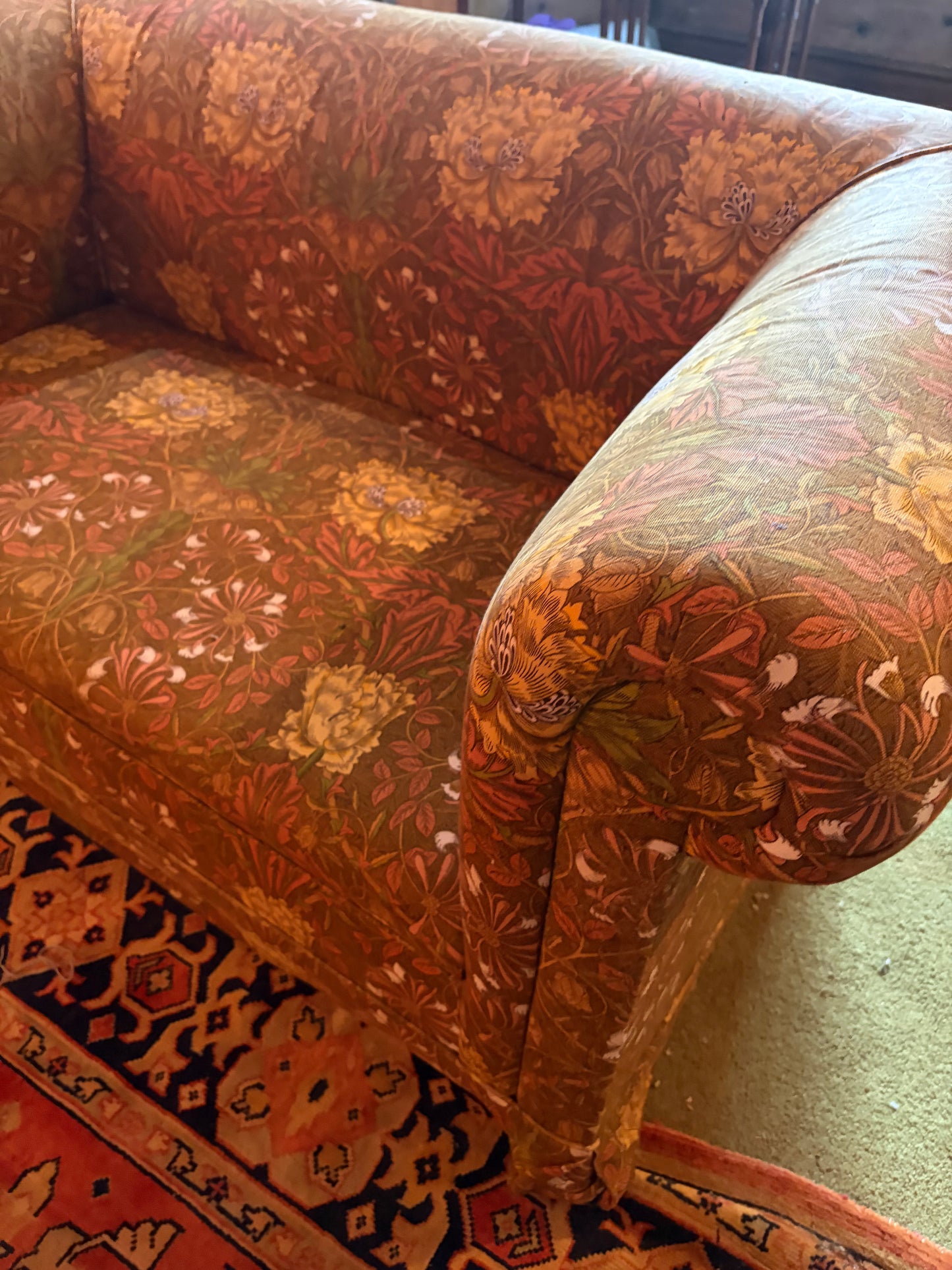 WILLIAM MORRIS SOFA