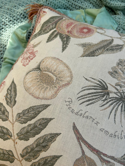 BOTANICAL CUSHION