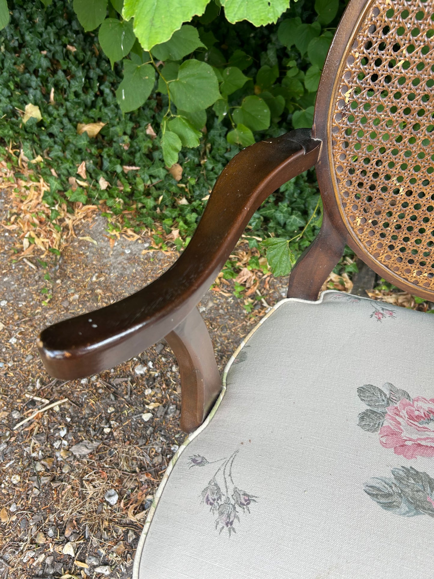 BEDROOM CHAIR