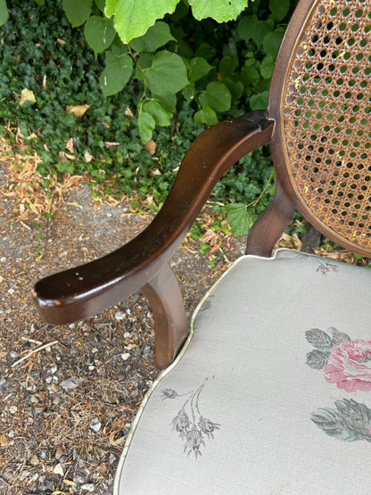BEDROOM CHAIR