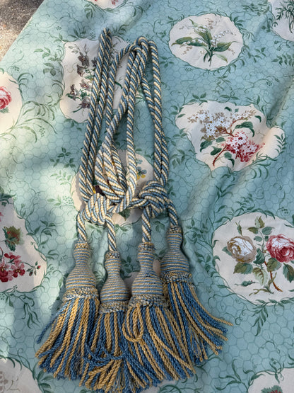 CURTAIN TIE BACKS