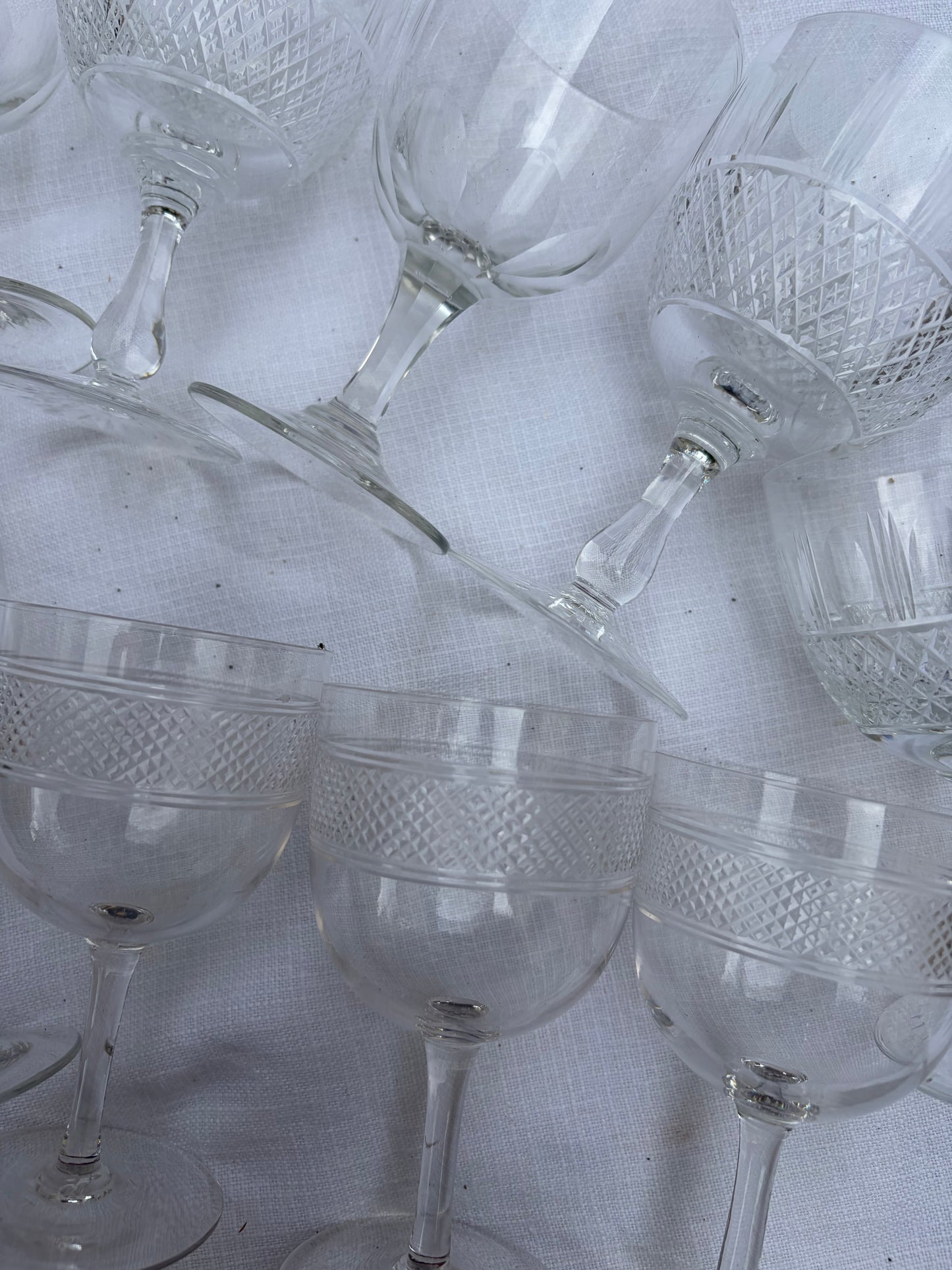 10 SMALL WINE GLASSES