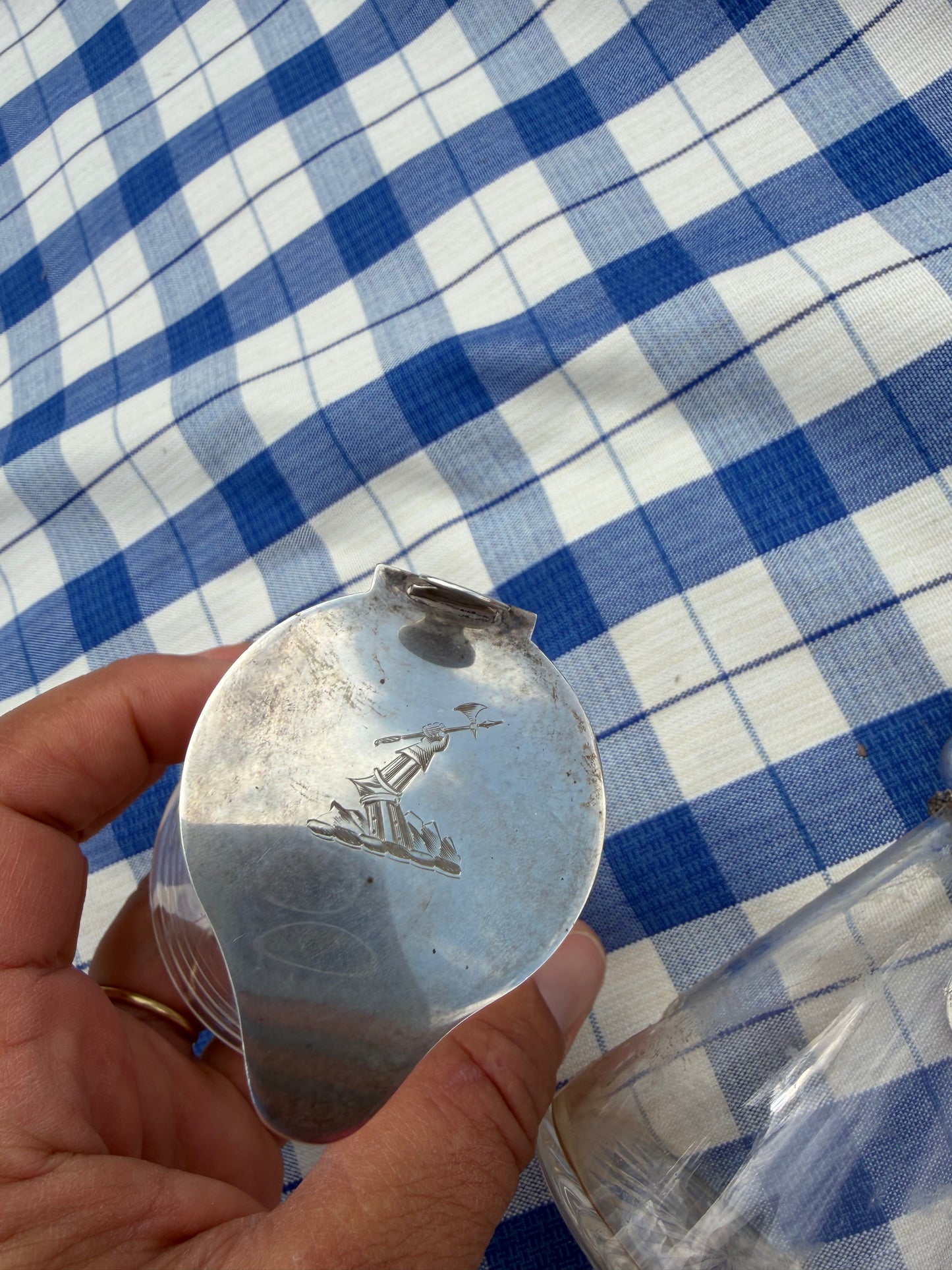 SILVER TOPS