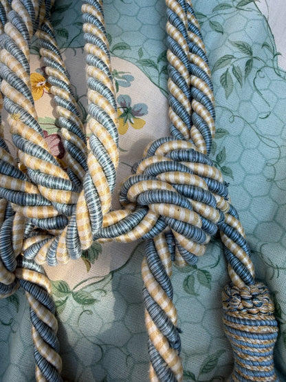 CURTAIN TIE BACKS
