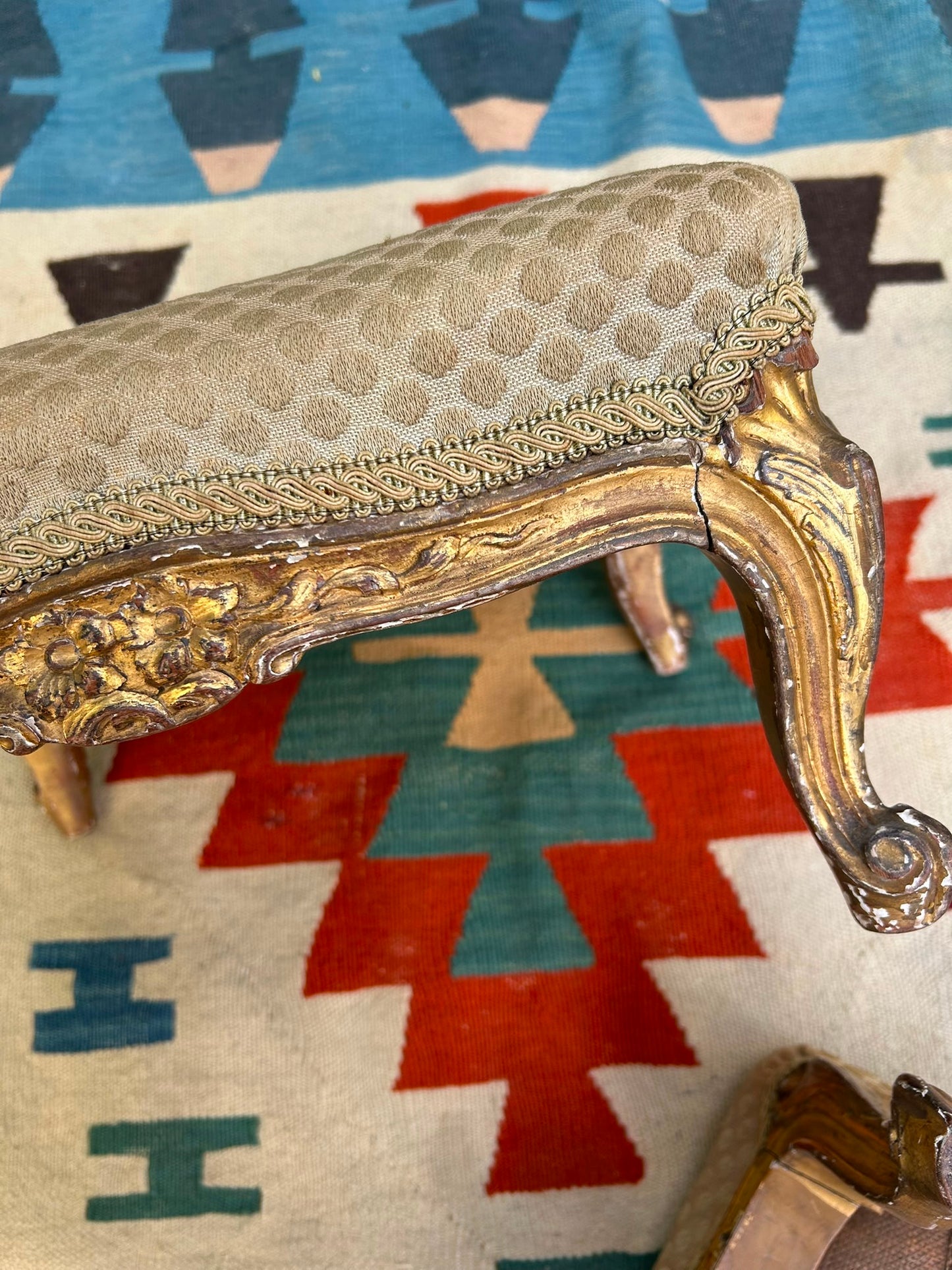 2 FOOTSTOOLS