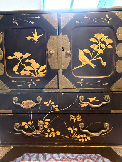 TABLE CABINET