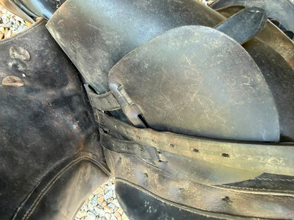 LEATHER SADDLE
