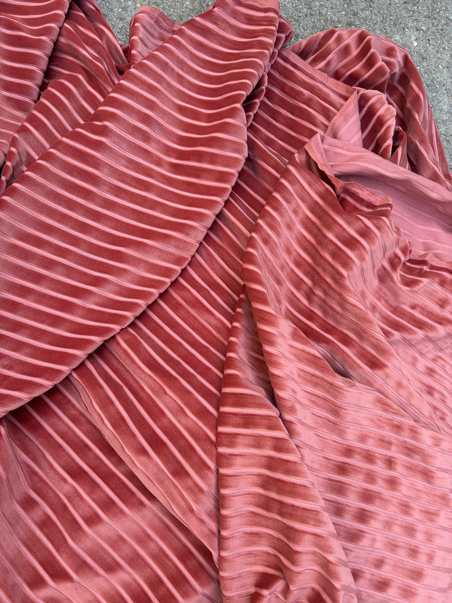 VELVET MATERIAL