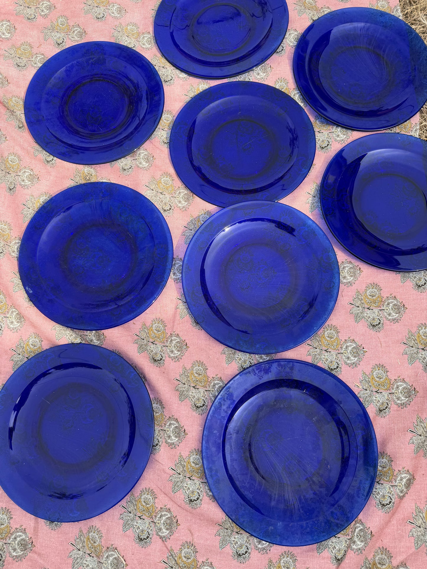 BLUE PLATES