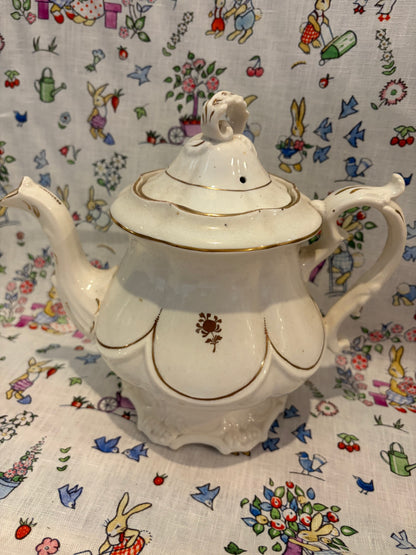 VINTAGE TEAPOT