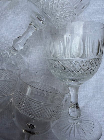 10 SMALL WINE GLASSES