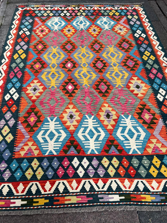 KILIM RUG