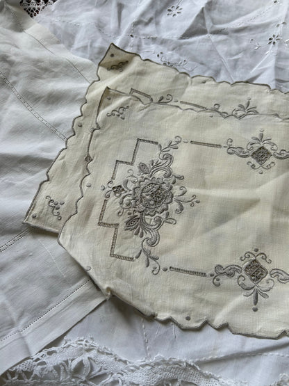 LINEN BUNDLE 1