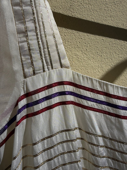 VINTAGE DRESS