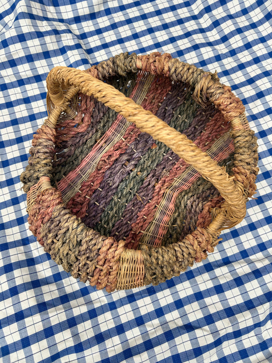 WOVEN BASKET