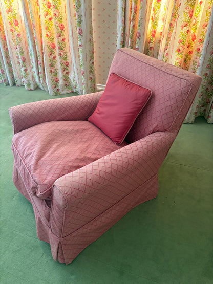 PINK CHAIR