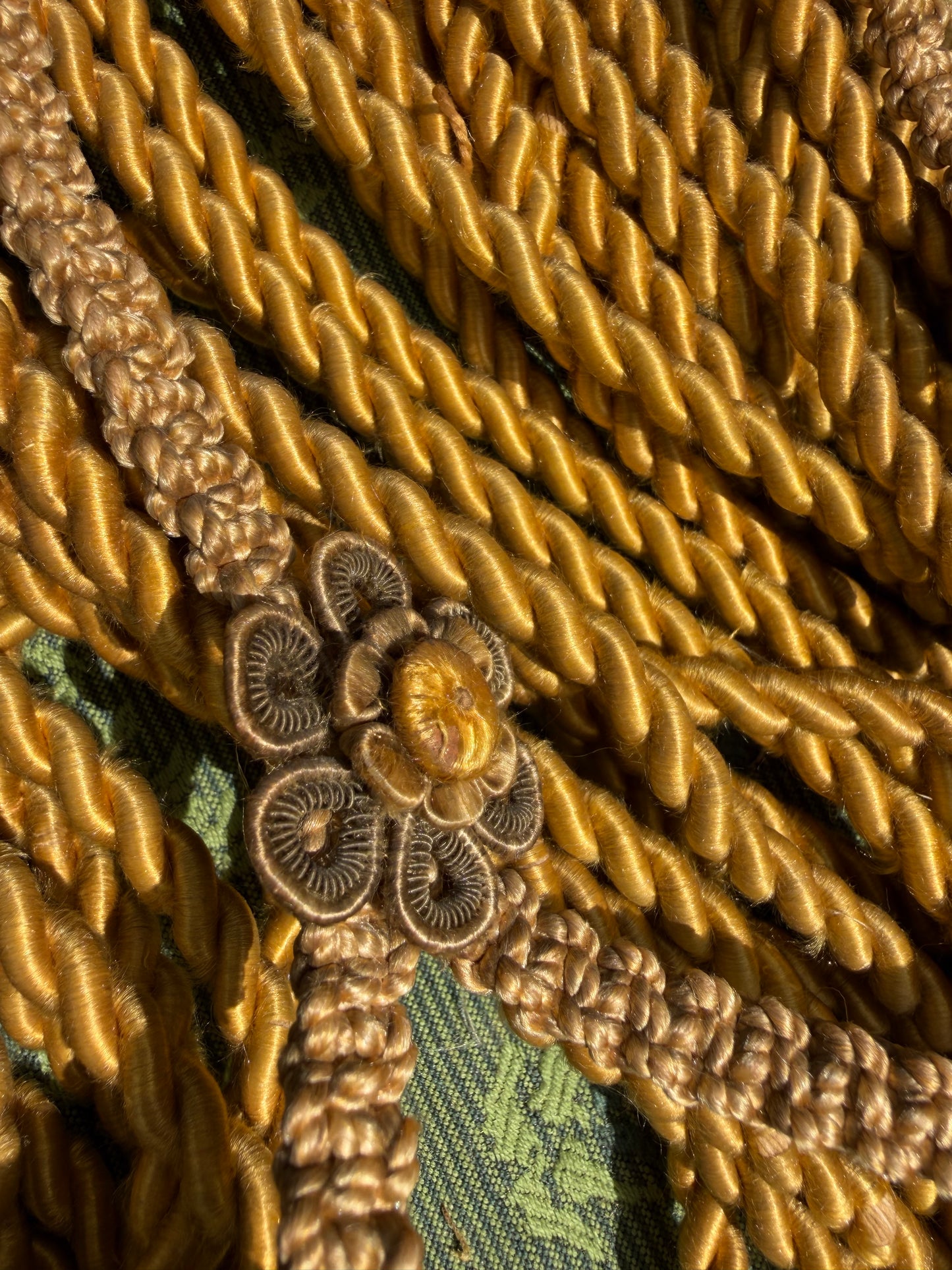 ANTIQUE FRINGING