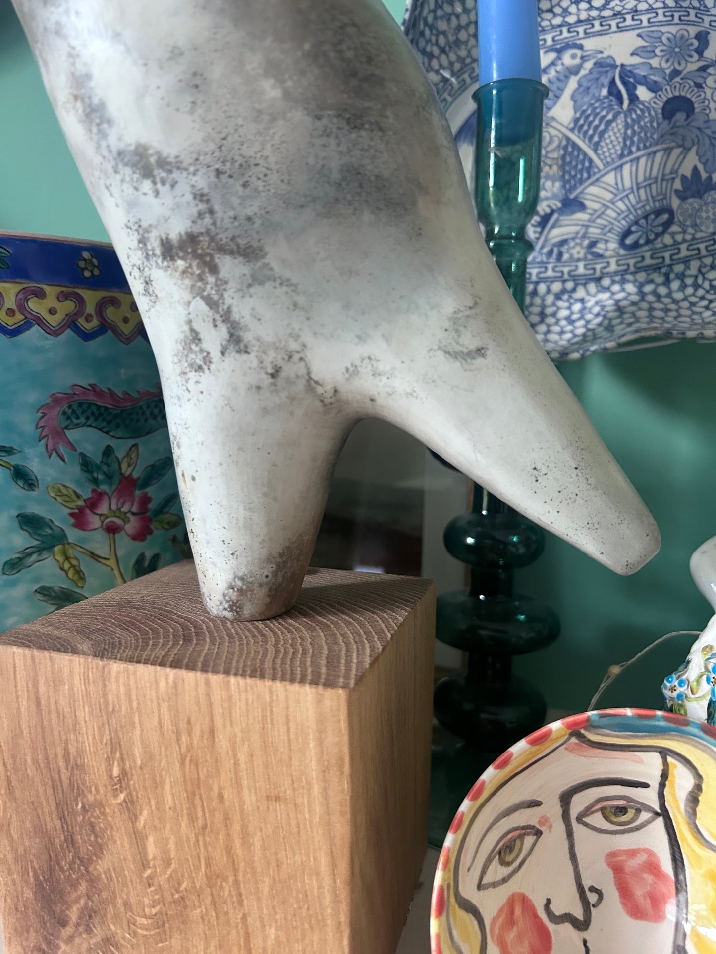 STONE SCULPTURE OF AN OWL