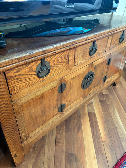 CONSOLE TABLE