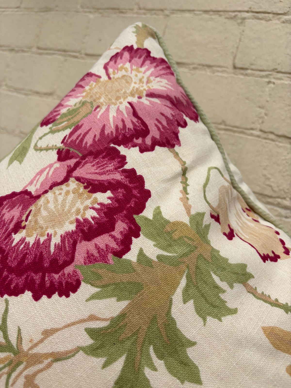 CUSHION