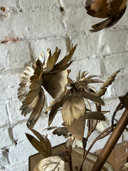 METAL DECORATIVE LAMP