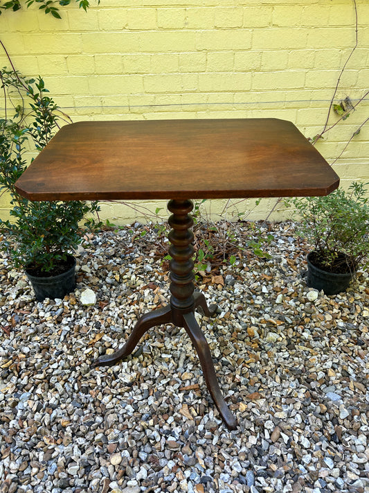 BOBBIN TABLE