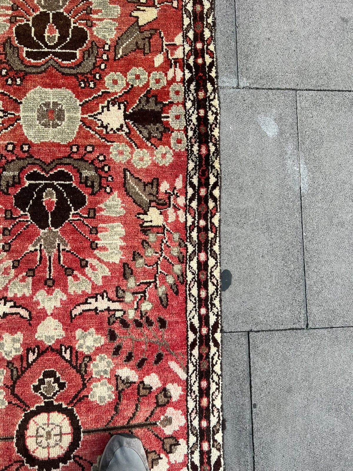 CARPET RUNNER