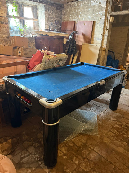POOL TABLE