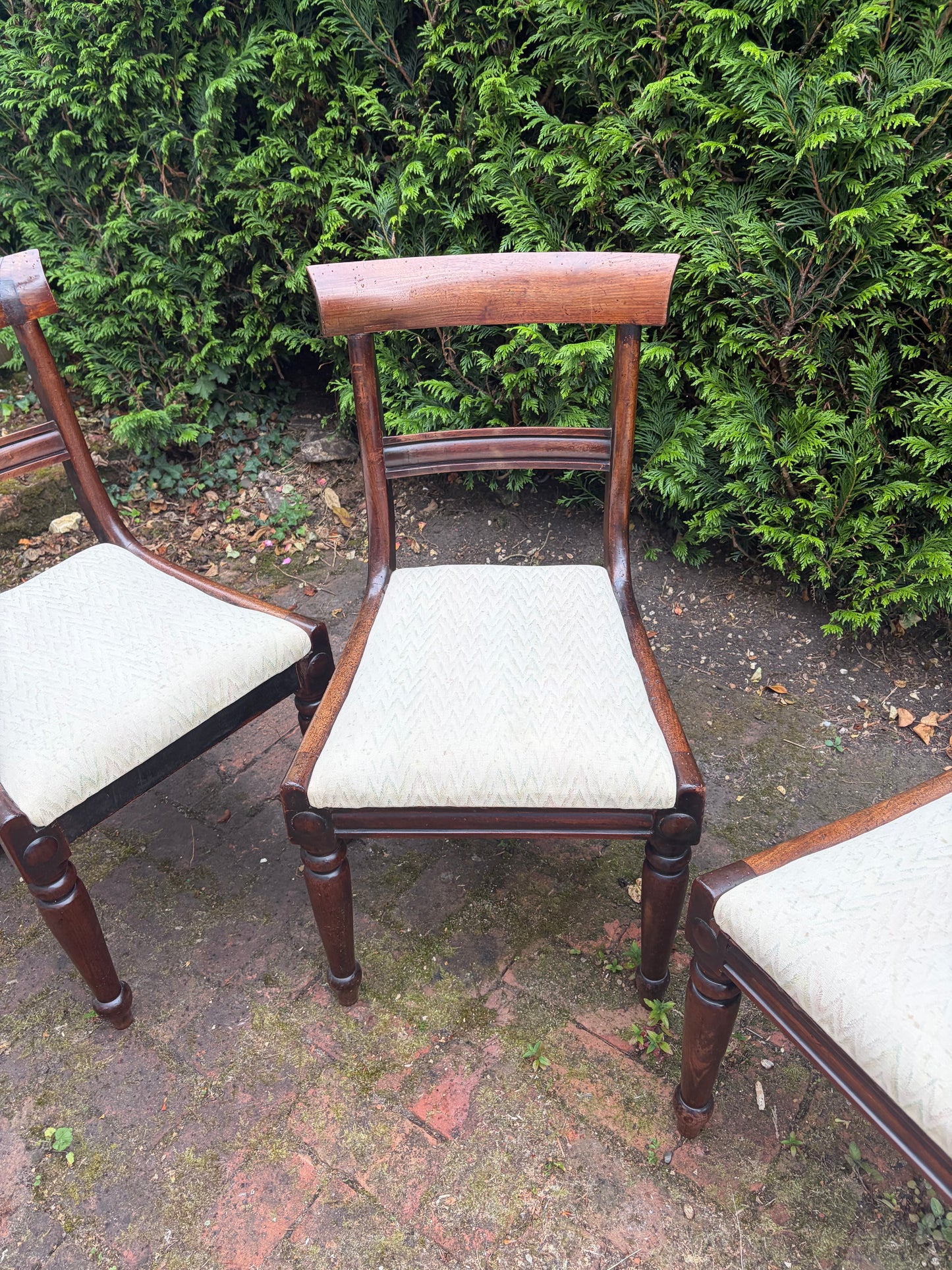 10 CHAIRS